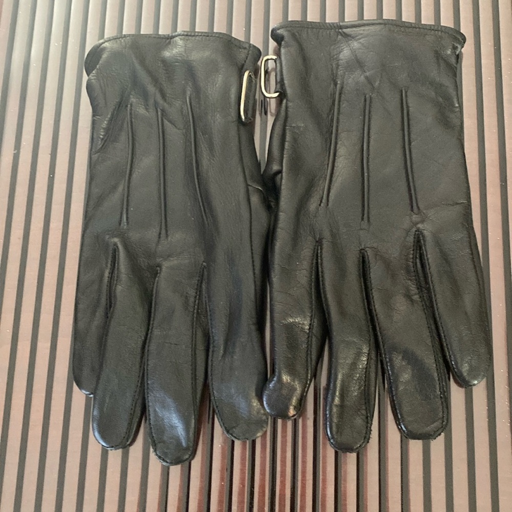 Men’s Black Leather Palm Padded Riding Gloves. Size S